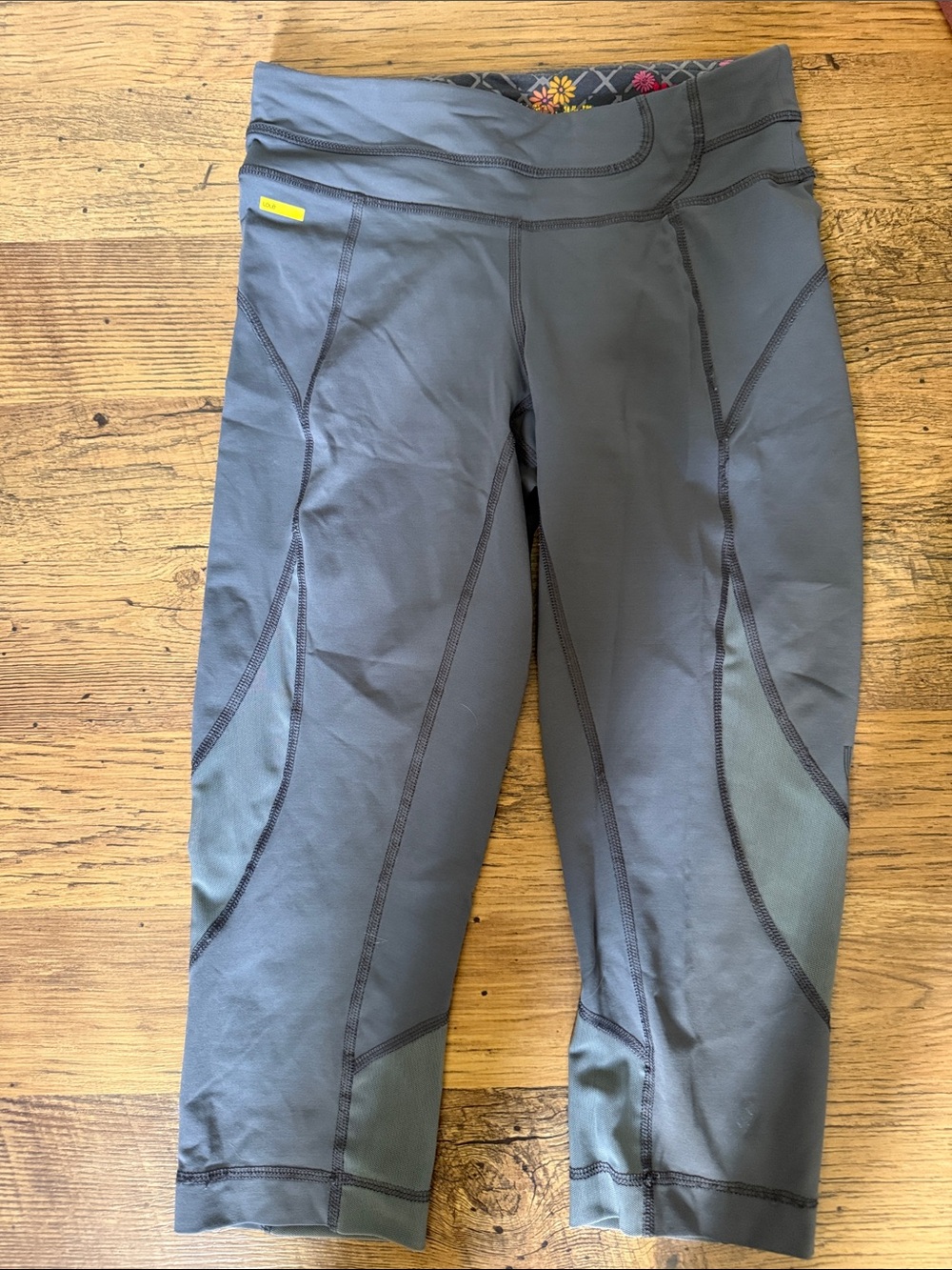 Lole Kids Gray Capri Leggings with Subtle Stitching